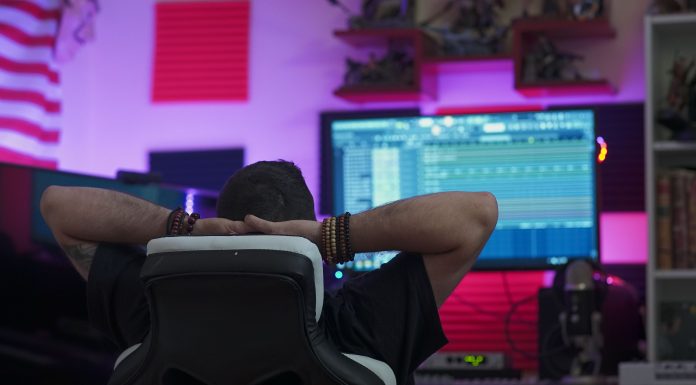 STAVROS ZACHARIAS,THE INDEPENDENT ARTIST FROM TUNECORE